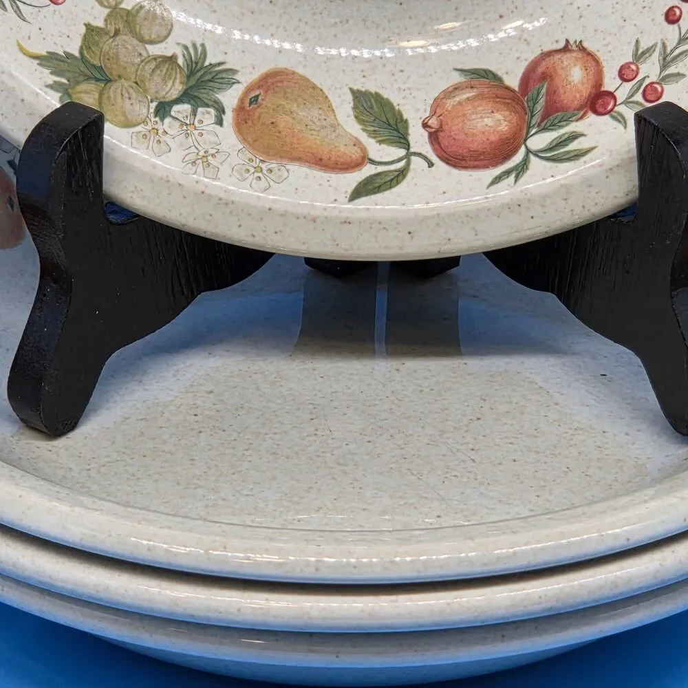 Wedgwood Stoneware Quince 7 3/8